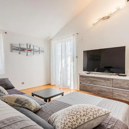 Apartment Atika *